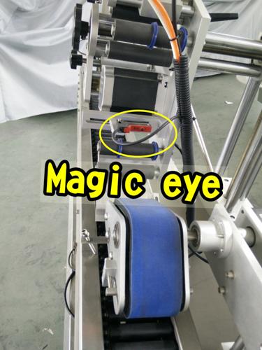 Højhastigheds Delta servomærkning motor driver hætteglas mærkning maskine til små runde flasker