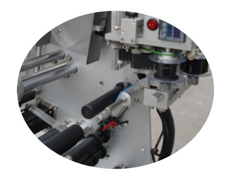 10 ml lille flaskemærkningsmaskine med certifikat dobbeltlagsmærkat