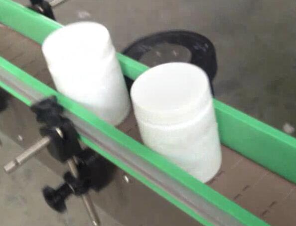 Rund flaskemærkningsmaskine, aftapning og mærkning af maskine til bround suger-krukke