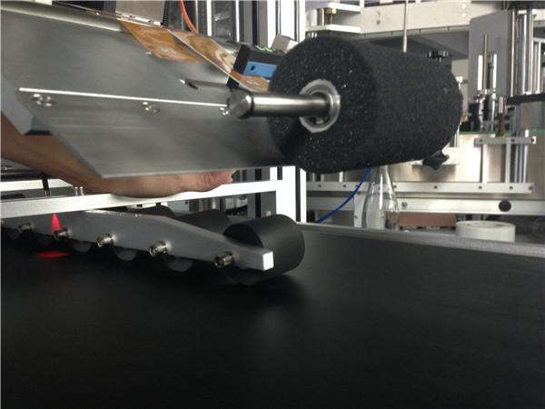 Paging Selvklæbende mærkningsmaskine til hængemærke / kort / taske 200 kg