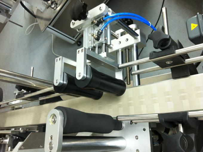 Glasflaske Selvklæbende mærkatmaskine, Glasburkemærkningsmaskine