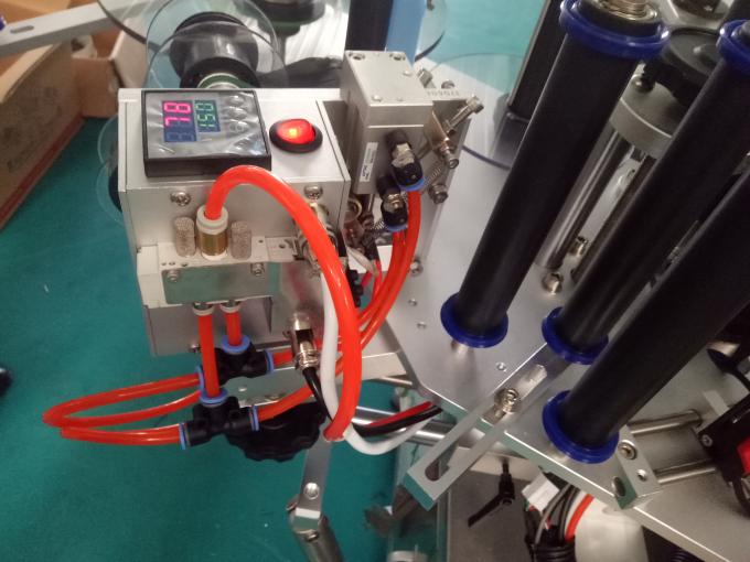 Tilpasset tre eller dobbelt side klistermærke maskine med kodemaskine