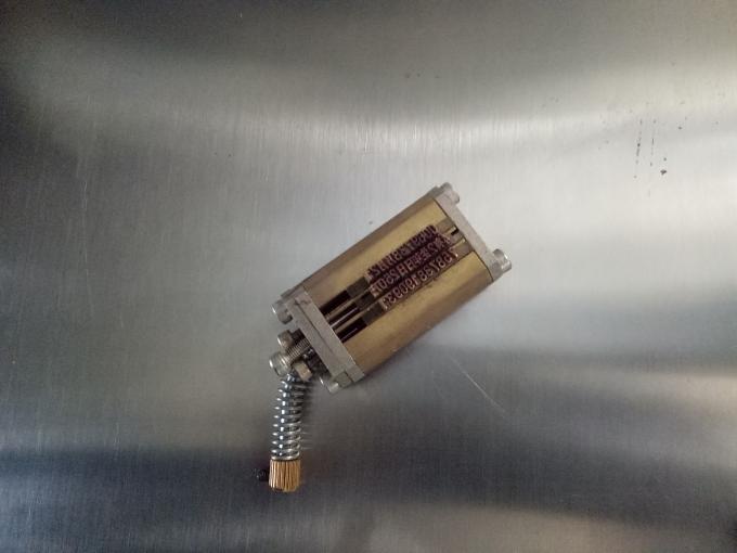 Tilpasset tre eller dobbelt side klistermærke maskine med kodemaskine