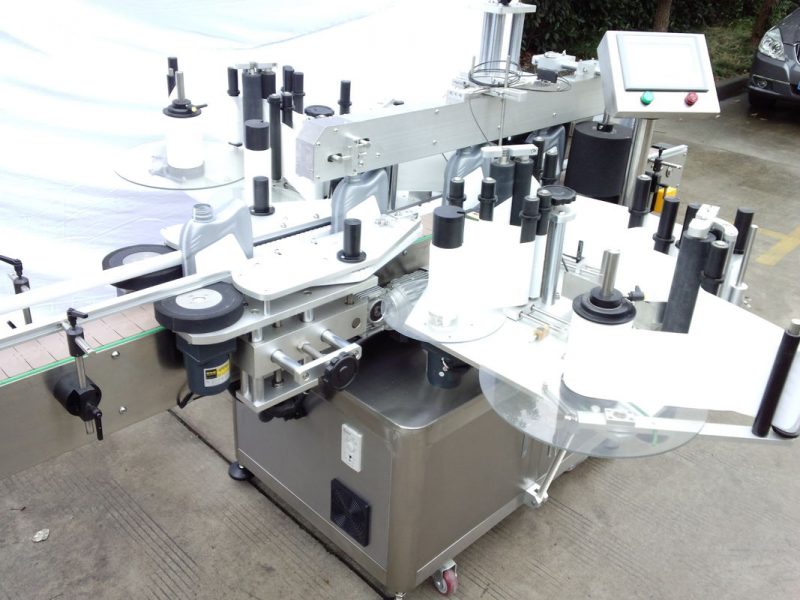 Kina CE-certifikat Automatisk flaskemærkningsudstyr Glasflaske Dobbeltsidet klistermærke leverandør