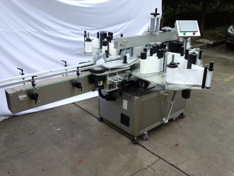 Kina tilpasset automatisk mærkning maskine / mærkning udstyr til selvklæbende klistermærke leverandør