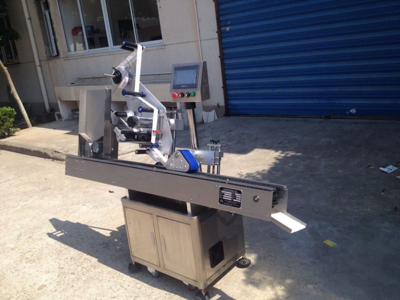 Kina 12-25mm Diameter rund flaske selvklæbende mærkat automatisk mærkning maskine til læbestift kosmetik leverandør