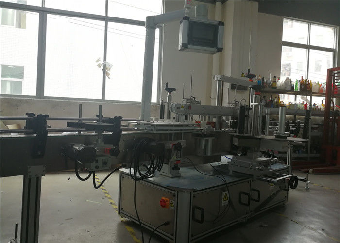 Kina Selvklæbende mærkatmærkningsmaskine til kemisk, vandplastikflaske 3 etiketter leverandør